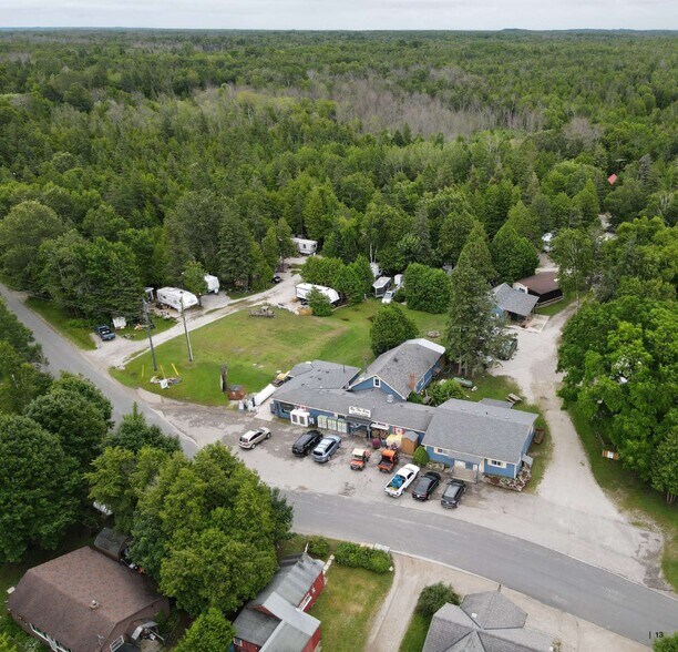 817 Pike Bay Rd, Northern Bruce Peninsula, ON à vendre - Aérien - Image 2 de 15