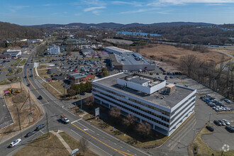 100 Mill Plain Rd, Danbury, CT - Aérien  Vue de la carte