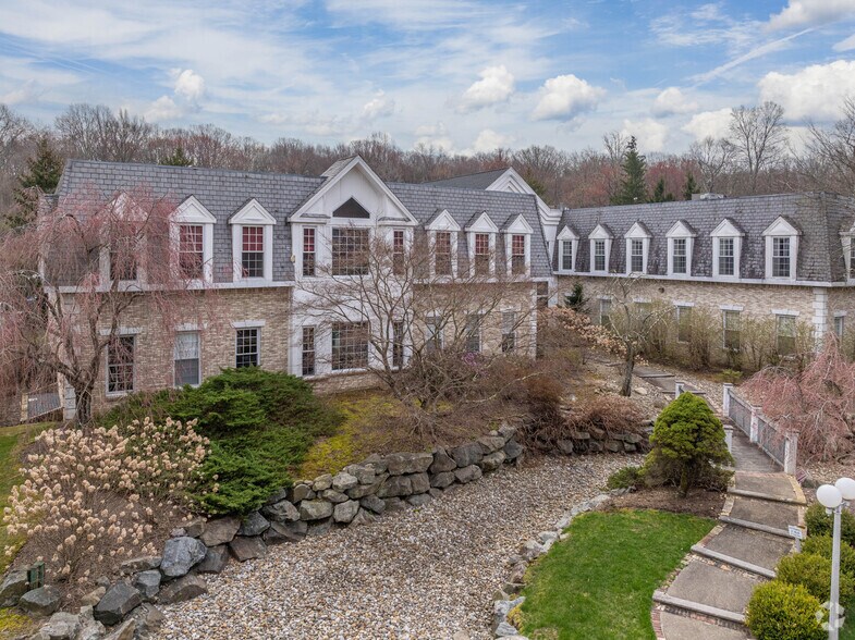 135 Kinnelon Rd, Kinnelon, NJ à vendre - Photo principale - Image 1 de 5