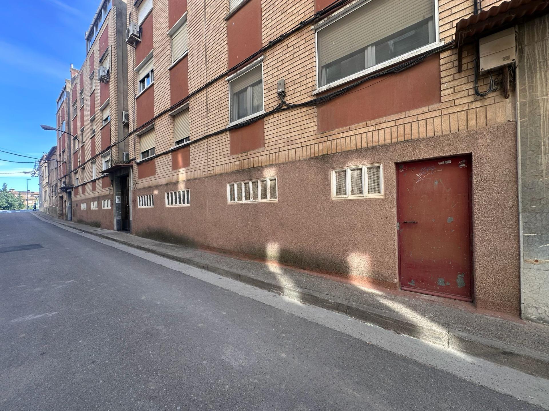 Retail in Zaragoza, Zaragoza for sale Building Photo- Image 1 of 16
