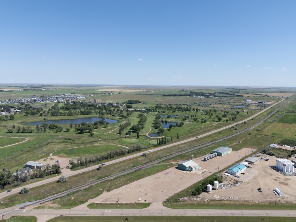 184075 7 Street East, Brooks, AB à vendre Aérien- Image 1 de 1