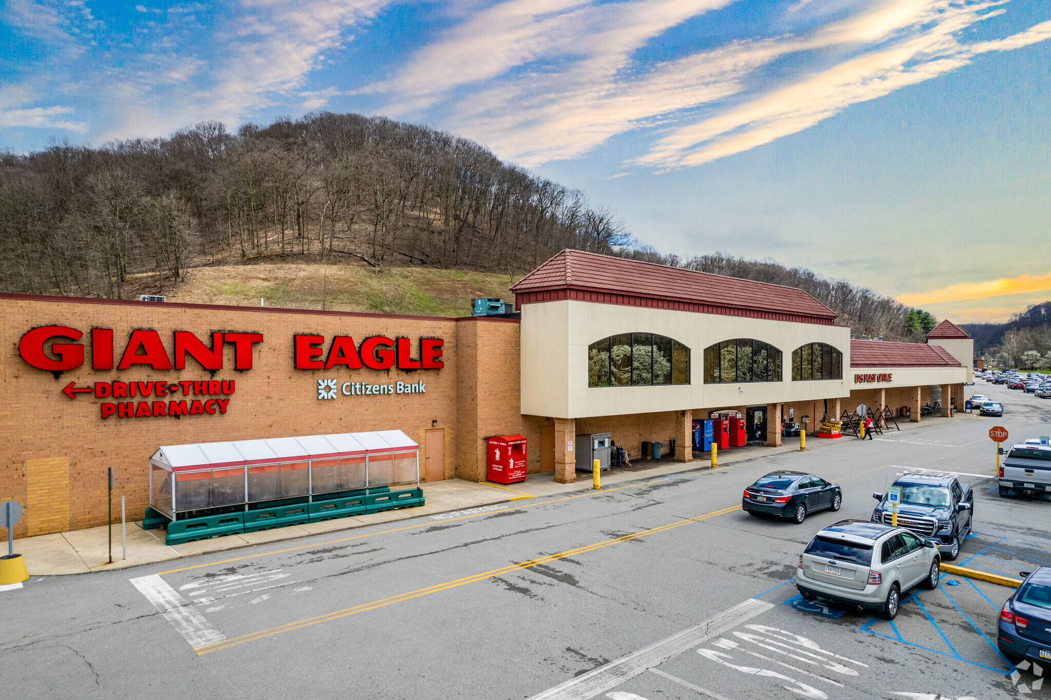 2001-203 Lincoln Way, Mckeesport, PA for lease Building Photo- Image 1 of 6