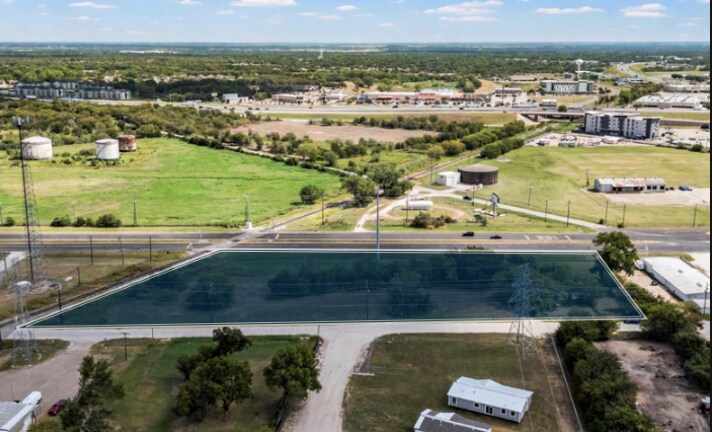 2.375 Acres on New Dallas hwy, Lacy Lakeview, TX à vendre - Aérien - Image 2 de 6