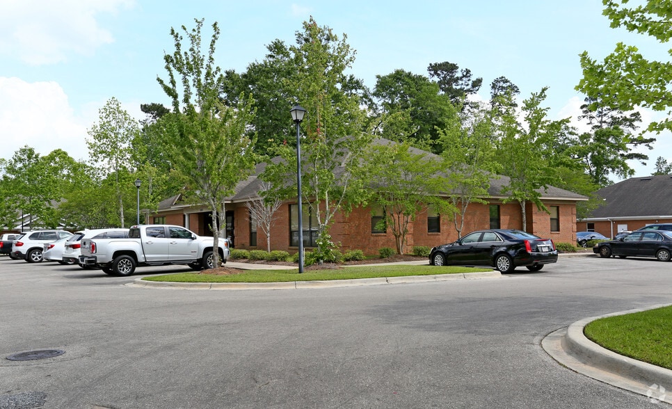 2509 Barrington Cir, Tallahassee, FL for sale - Building Photo - Image 3 of 7