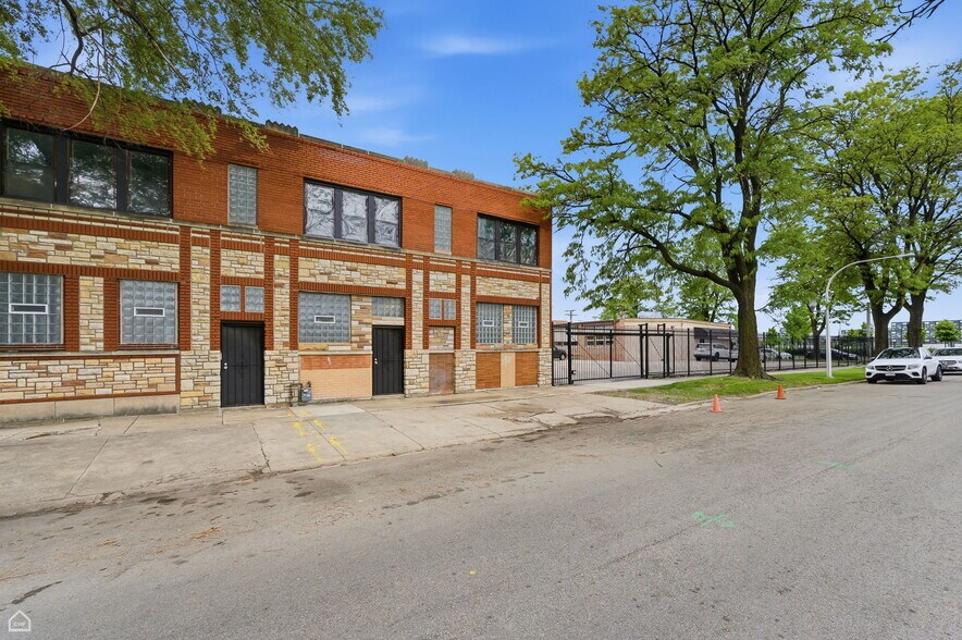 6200 S Oakley Ave, Chicago, IL à vendre - Photo du bâtiment - Image 2 de 36