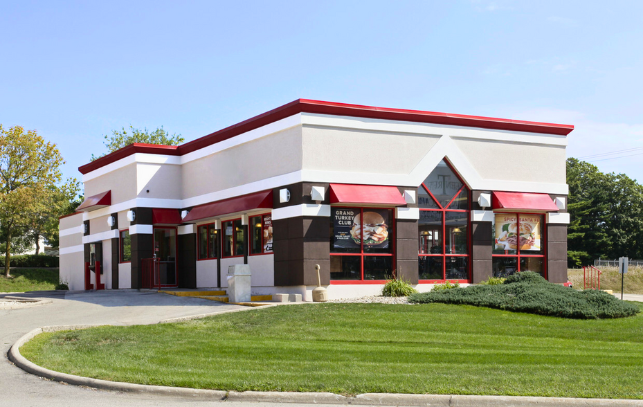 2701 S Alpine Rd, Rockford, IL for lease - Building Photo - Image 1 of 2