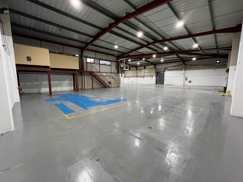 Stephenson Rd, Colchester à vendre - Photo du bâtiment - Image 3 de 17