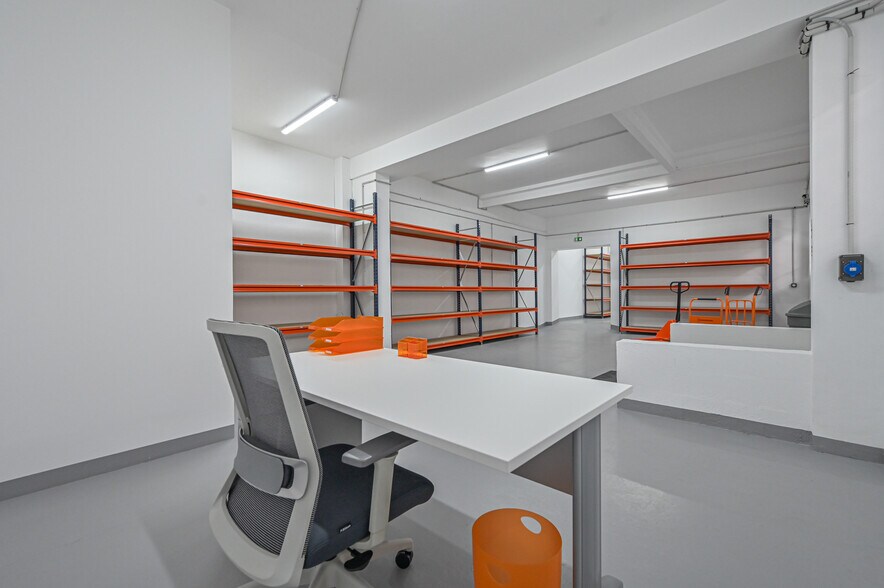 152 Rue De Paris, Montreuil à louer - Photo du bâtiment - Image 3 de 17
