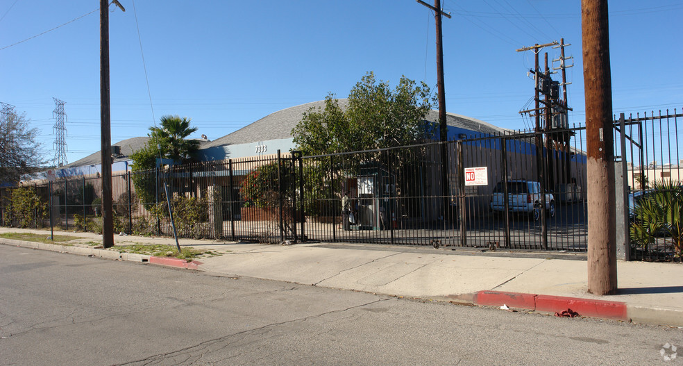 7333 Radford Ave, North Hollywood, CA for sale - Building Photo - Image 1 of 1