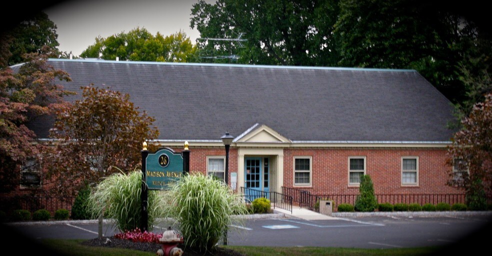 26 Madison Ave, Morristown, NJ à louer - Photo du bâtiment - Image 1 de 13