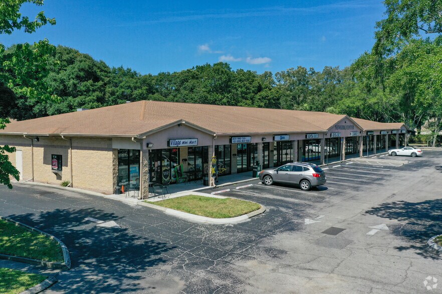 4920 Newkirk Dr, Tampa, FL for lease - Primary Photo - Image 1 of 5