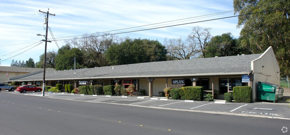 1585-1623 Terrace Way, Santa Rosa, CA à louer - Photo du bâtiment - Image 2 de 5
