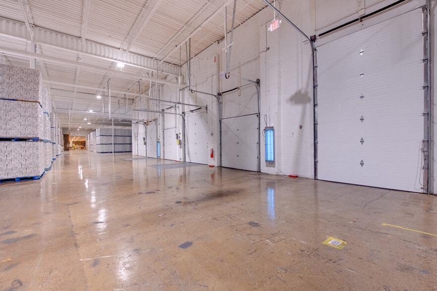 4101-4293 Winston Ave, Covington, KY for sale - Building Photo - Image 3 of 16