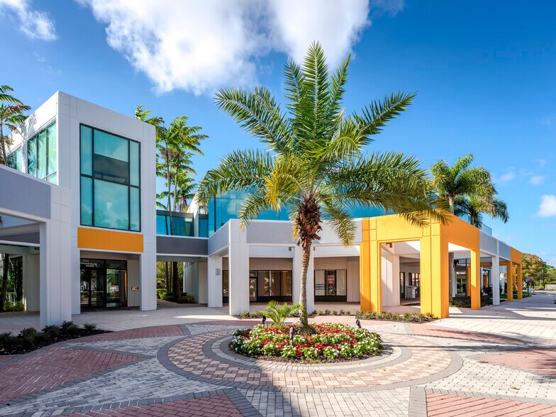 4400 W Sample Rd, Coconut Creek, FL à louer - Photo du bâtiment - Image 2 de 13