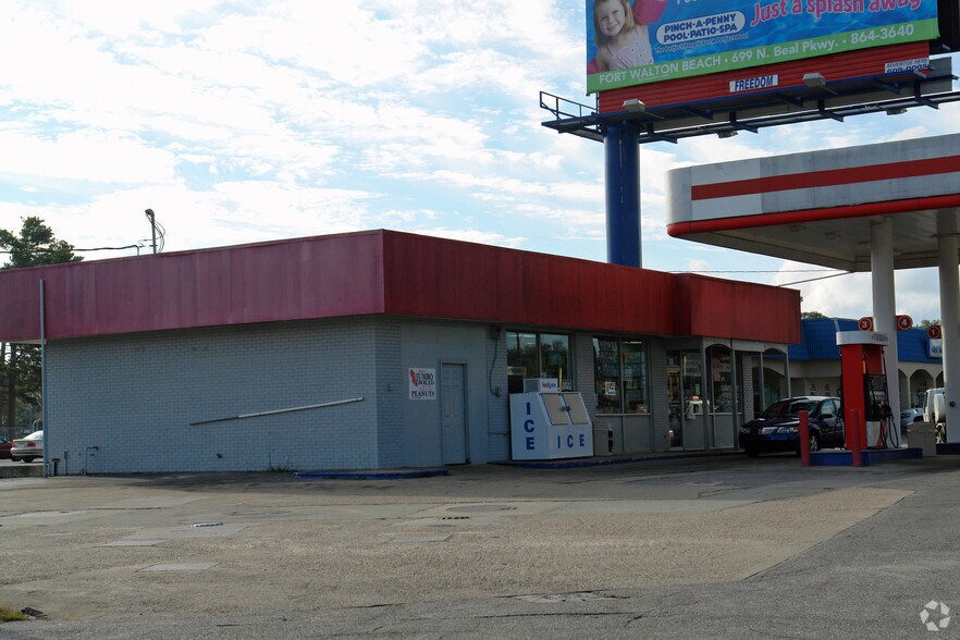 117 Racetrack Rd NE, Fort Walton Beach, FL à vendre - Photo du bâtiment - Image 2 de 4