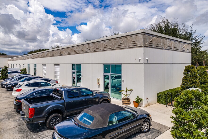 6453 W Rogers Cir, Boca Raton, FL à louer - Photo du bâtiment - Image 1 de 9