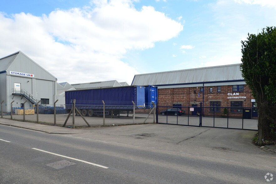 Seabegs Rd, Bonnybridge for lease - Primary Photo - Image 1 of 2