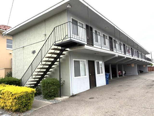 1250 E St, Hayward, CA à vendre Photo du bâtiment- Image 1 de 2