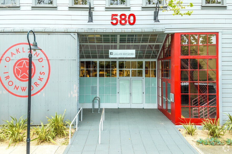 550-590 2nd St, Oakland, CA for lease - Building Photo - Image 3 of 8