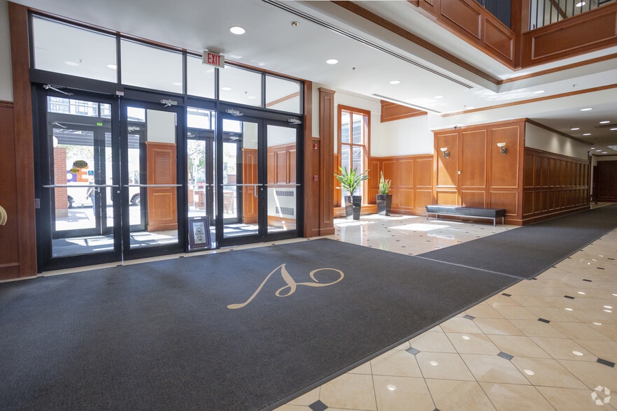 326 11th Ave SW, Calgary, AB for lease - Lobby - Image 3 of 20