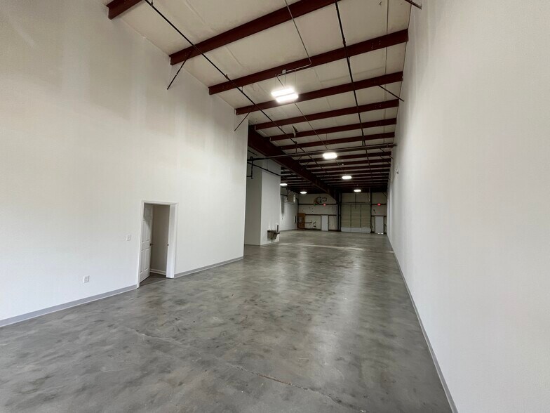 4225 Phil Niekro Pky, Norcross, GA à louer - Photo intérieure - Image 3 de 11