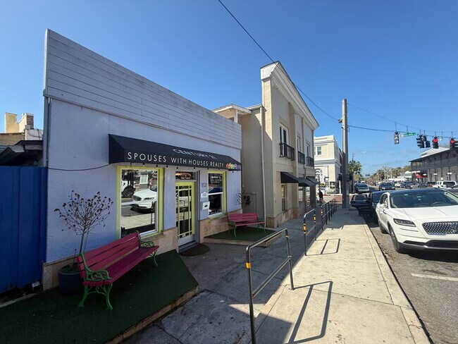 More details for 112 E 5th Ave, Mount Dora, FL - Retail for Lease