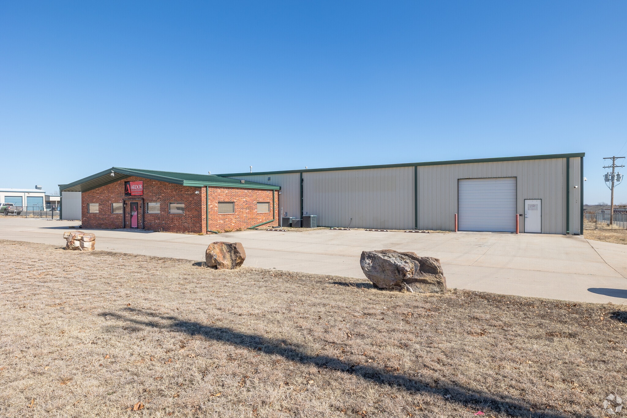 602 S Main St, Newcastle, OK for sale Primary Photo- Image 1 of 6