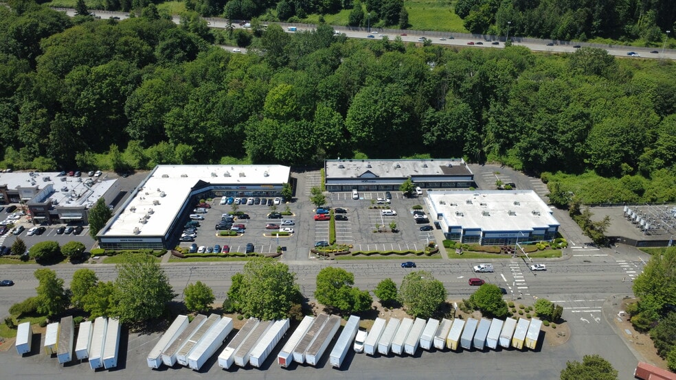 16901-16971 Southcenter Pky, Tukwila, WA for sale - Building Photo - Image 3 of 8