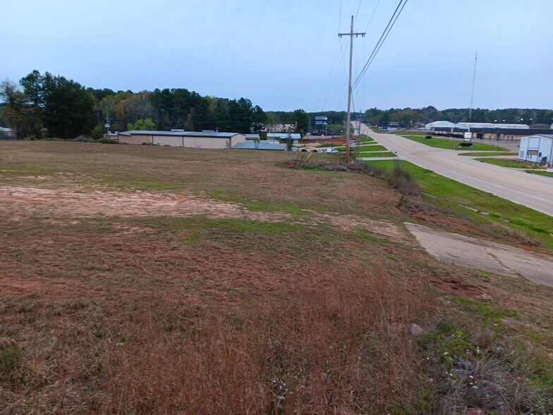 2435 Highway 33, Ruston, LA à louer - Photo du bâtiment - Image 2 de 3