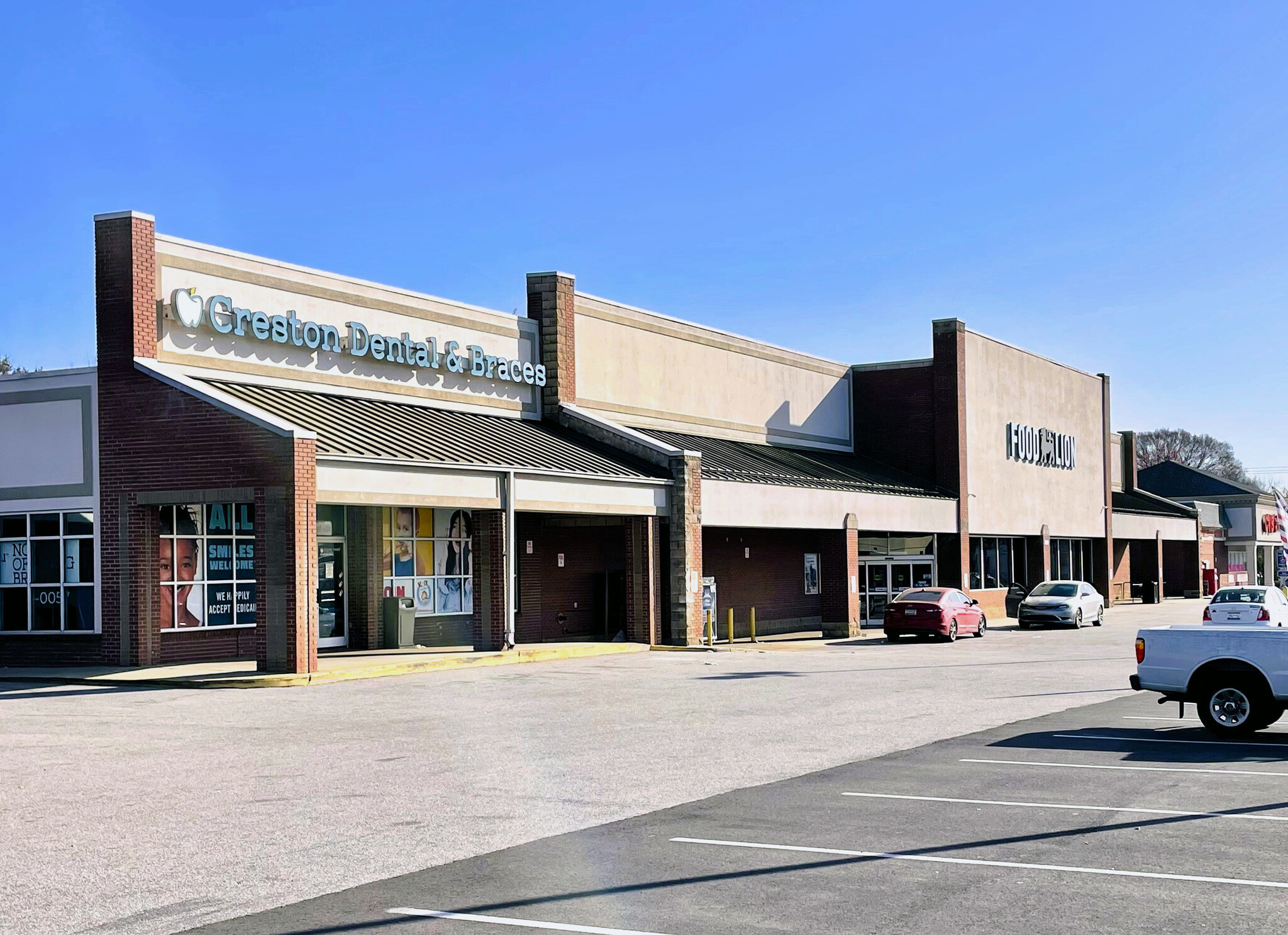 4400-A Dorchester Rd, Charleston, SC for lease Building Photo- Image 1 of 7