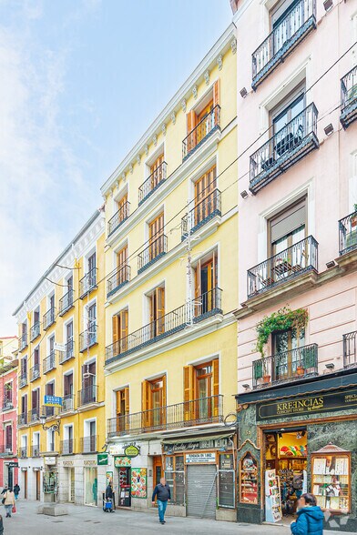 Calle de las Carretas, 29, Madrid, Madrid à louer - Photo du bâtiment - Image 1 de 2