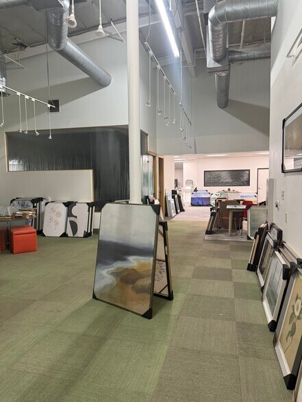 9200 Gazette Ave, Chatsworth, CA à louer - Photo du bâtiment - Image 3 de 18