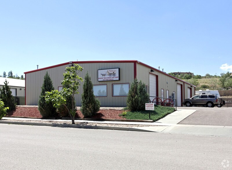 2235 Spectra Dr, Colorado Springs, CO à vendre - Photo du bâtiment - Image 2 de 5