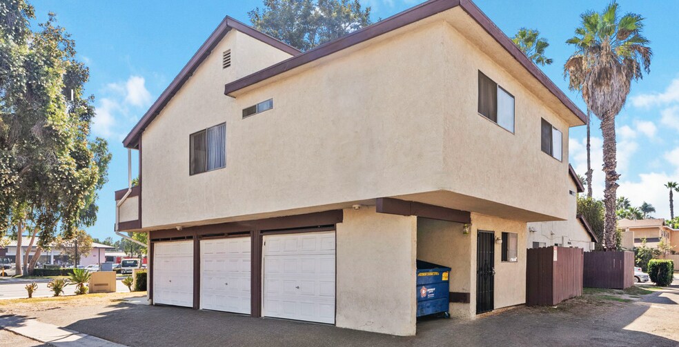 110 N Belinda Cir, Anaheim, CA for sale - Building Photo - Image 3 of 6