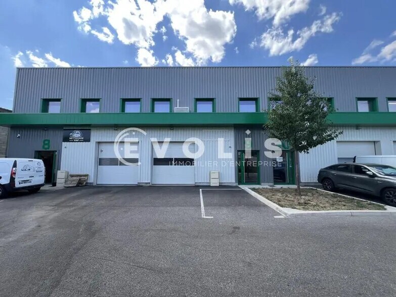 12 Rue Léopha, Mions à louer - Photo du bâtiment - Image 2 de 11