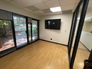 5727 Westpark Dr, Charlotte, NC for lease Interior Photo- Image 1 of 5