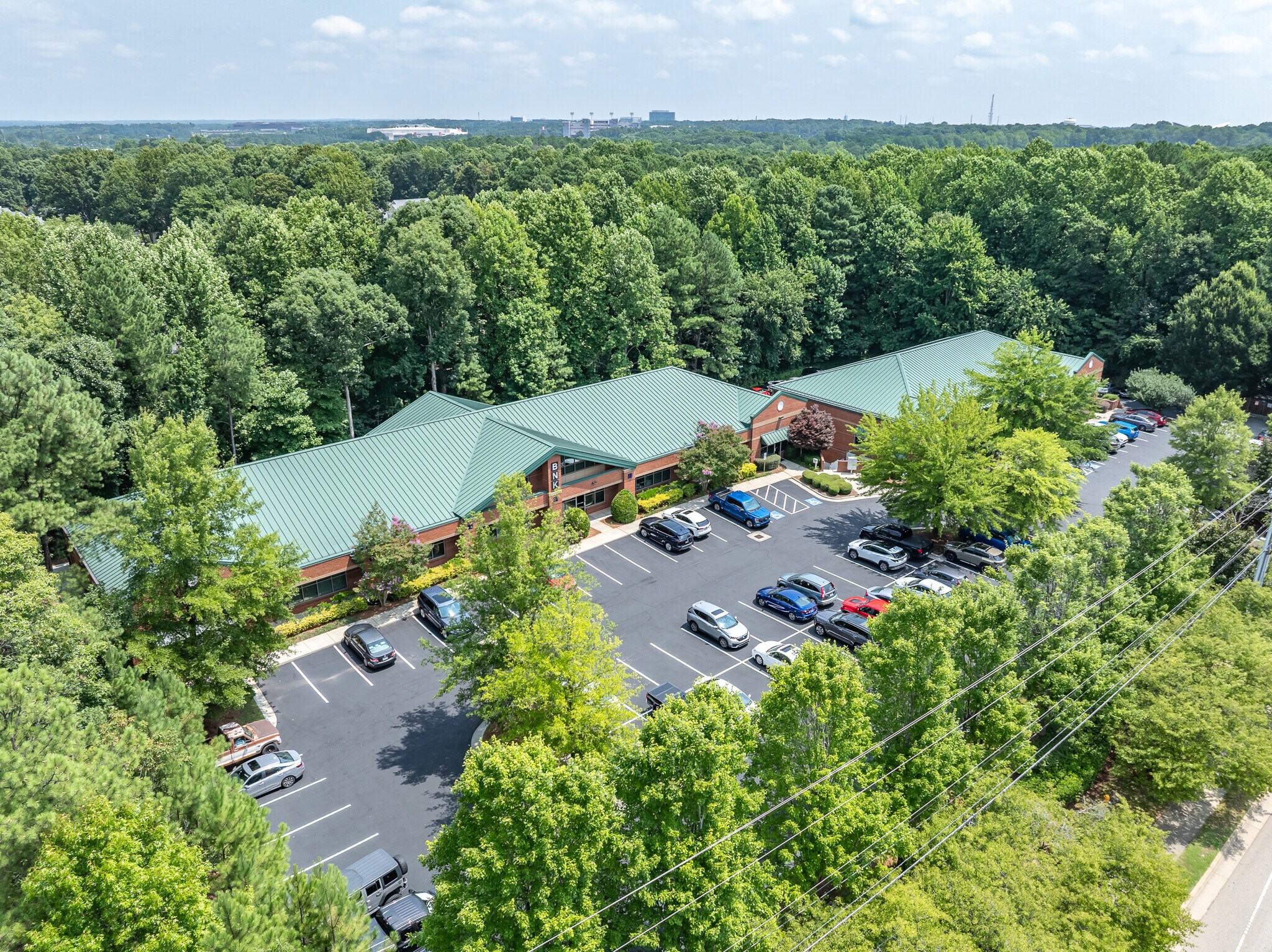 6300-6310 Chapel Hill Rd, Raleigh, NC à vendre Photo du bâtiment- Image 1 de 44