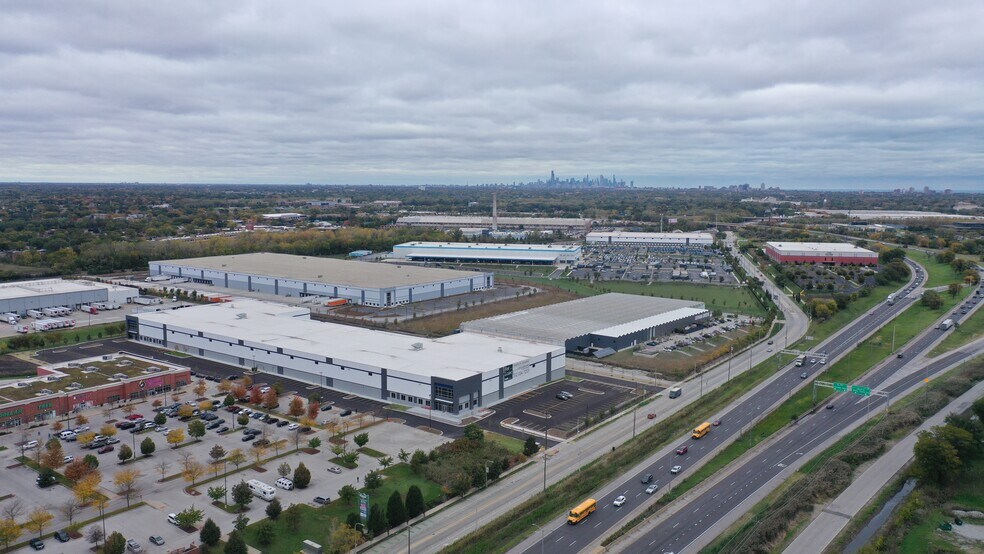 10700 S Woodlawn Avenue, Chicago, IL à louer - Photo du bâtiment - Image 2 de 5