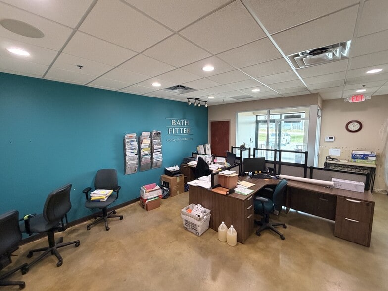 8905 F St, Omaha, NE à louer - Photo du bâtiment - Image 2 de 10
