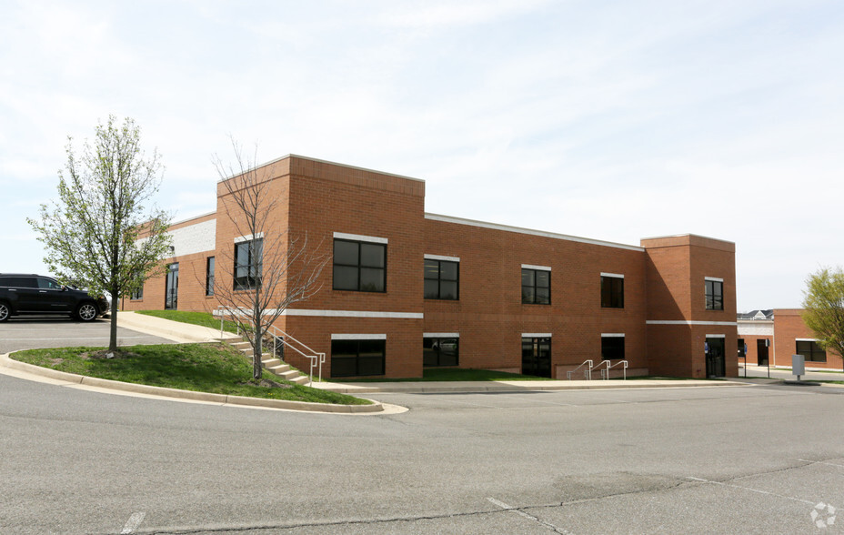 240-254 Airport Rd, Winchester, VA for sale - Primary Photo - Image 1 of 1