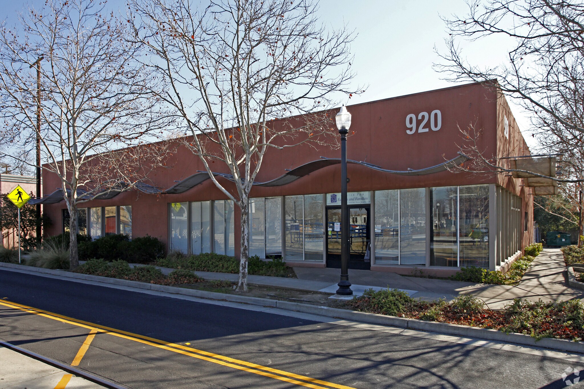 920 Del Paso Blvd, Sacramento, CA à vendre Photo du bâtiment- Image 1 de 2