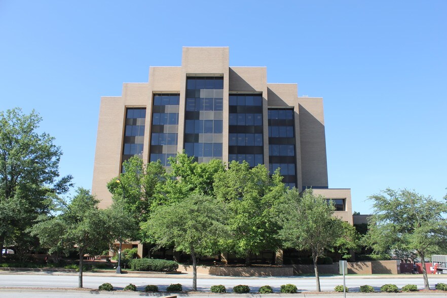 301 College St, Greenville, SC for lease - Building Photo - Image 3 of 10
