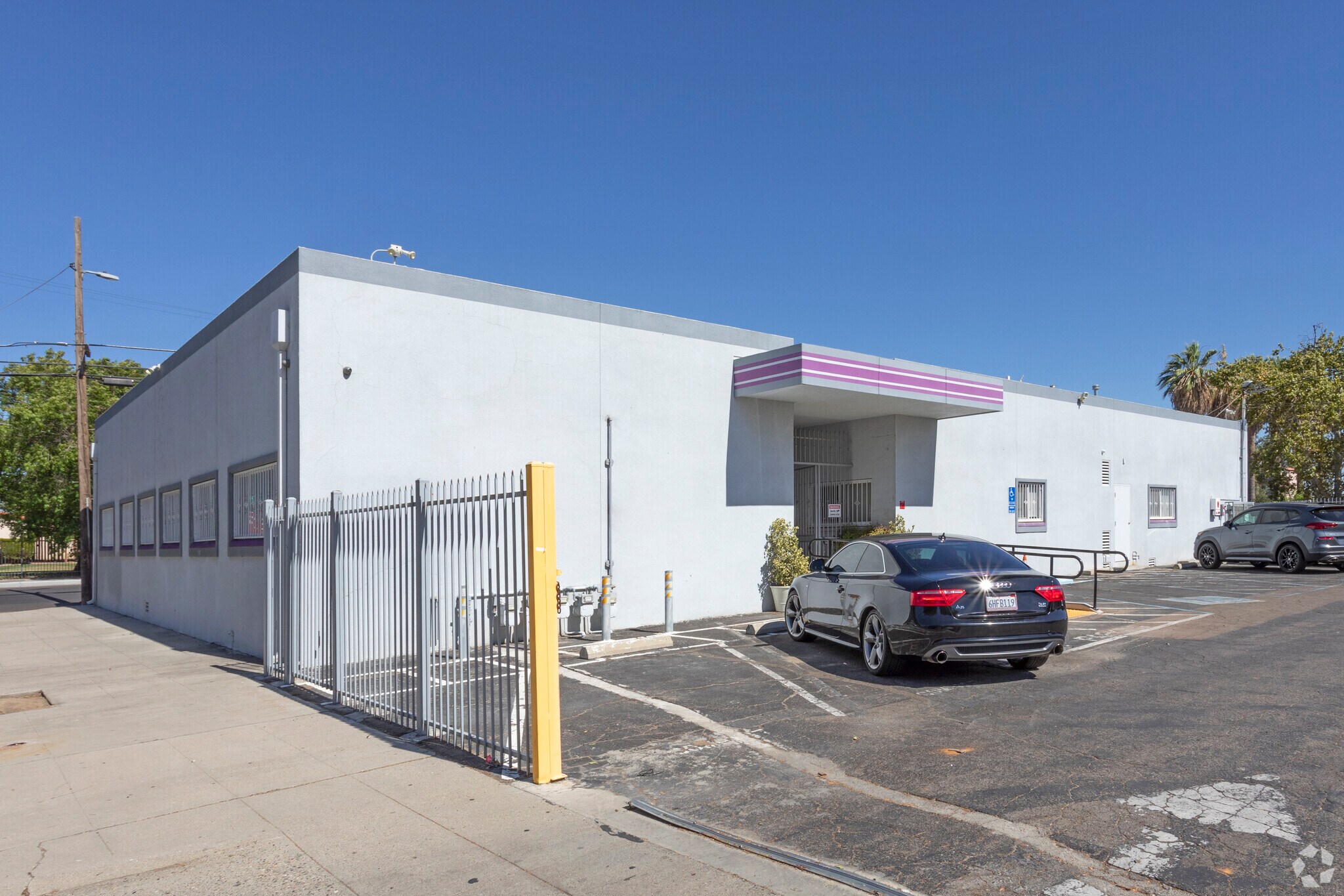 1409 N Fresno St, Fresno, CA for lease Building Photo- Image 1 of 6