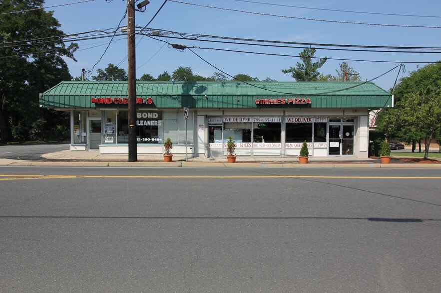 429 Ryders Ln, East Brunswick, NJ for sale - Building Photo - Image 2 of 12