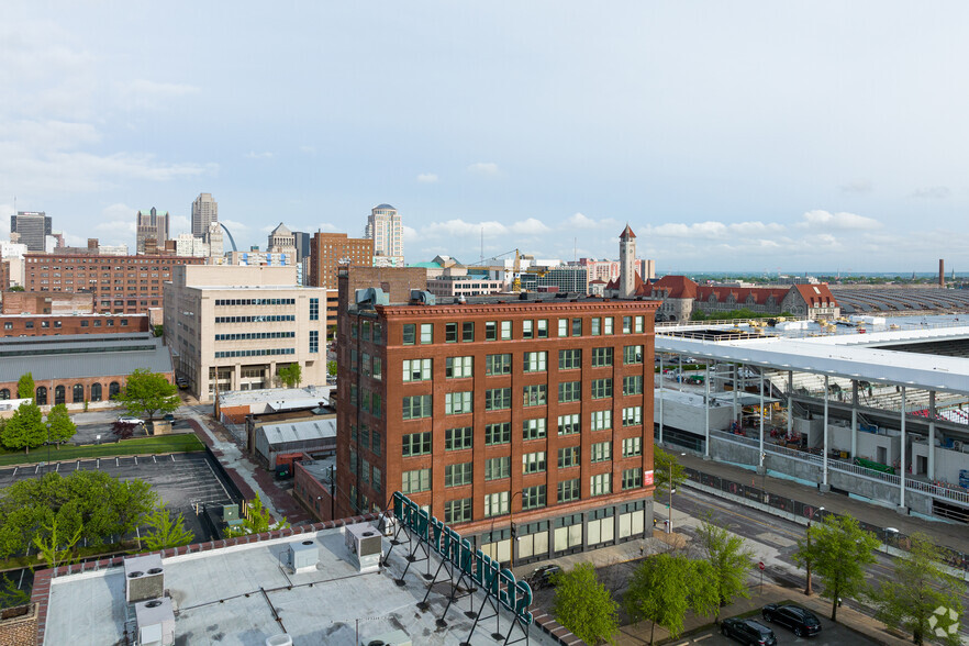 308 N 21st St, Saint Louis, MO à louer - Photo du bâtiment - Image 3 de 11