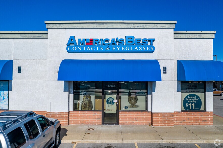 13900 E 40 Hwy, Independence, MO à vendre - Photo du bâtiment - Image 2 de 6