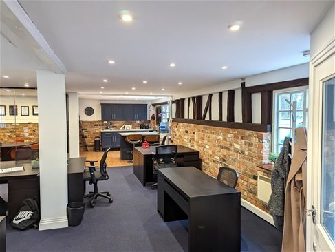 Chequers Ln, Eversley for lease - Interior Photo - Image 3 of 3