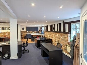 Chequers Ln, Eversley for lease Interior Photo- Image 2 of 2