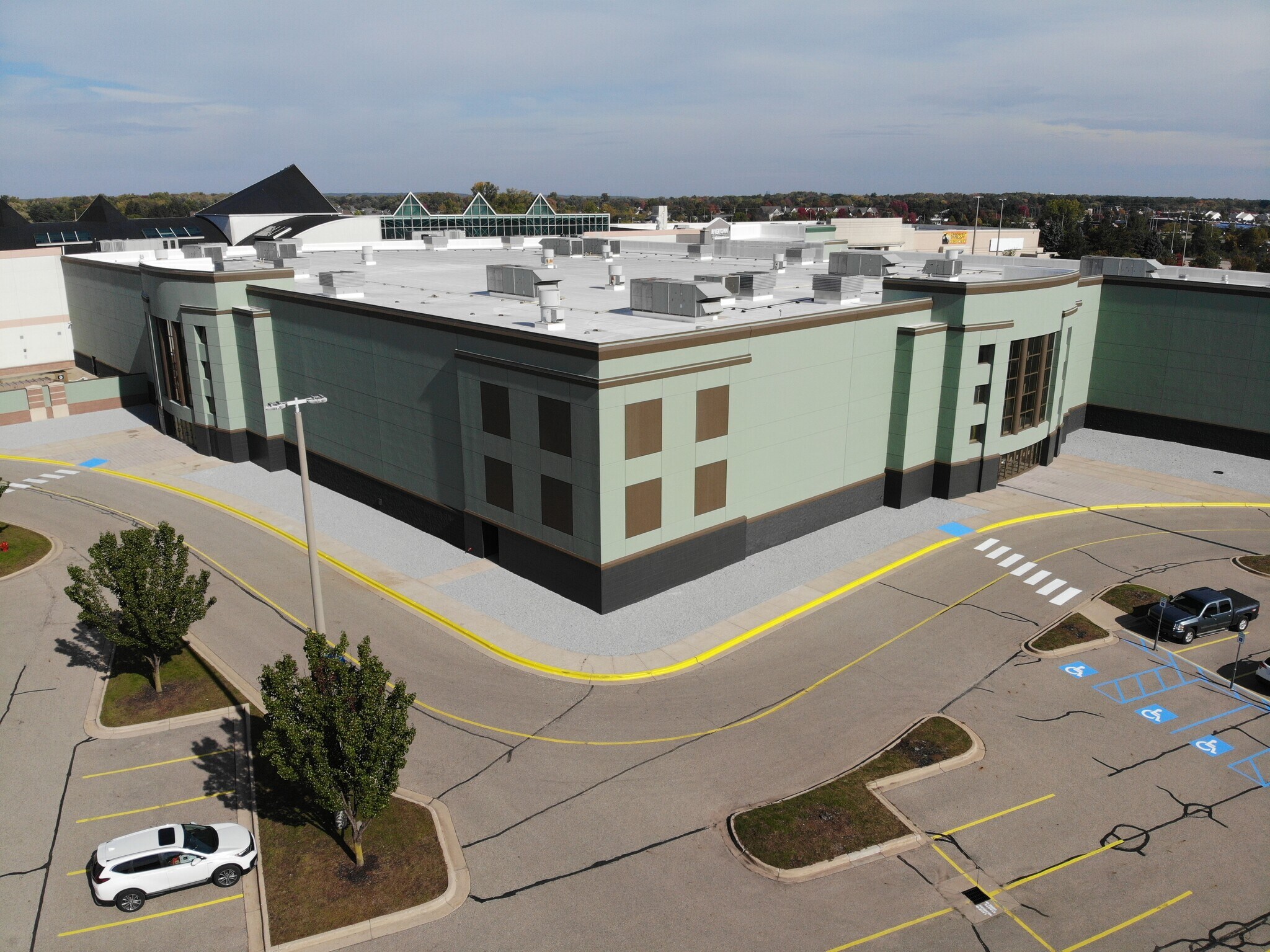 3668 Rivertown Pky SW, Grandville, MI for lease Primary Photo- Image 1 of 17