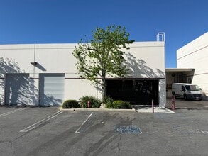 12987-12999 Arroyo St, San Fernando, CA à louer Photo intérieure- Image 1 de 6